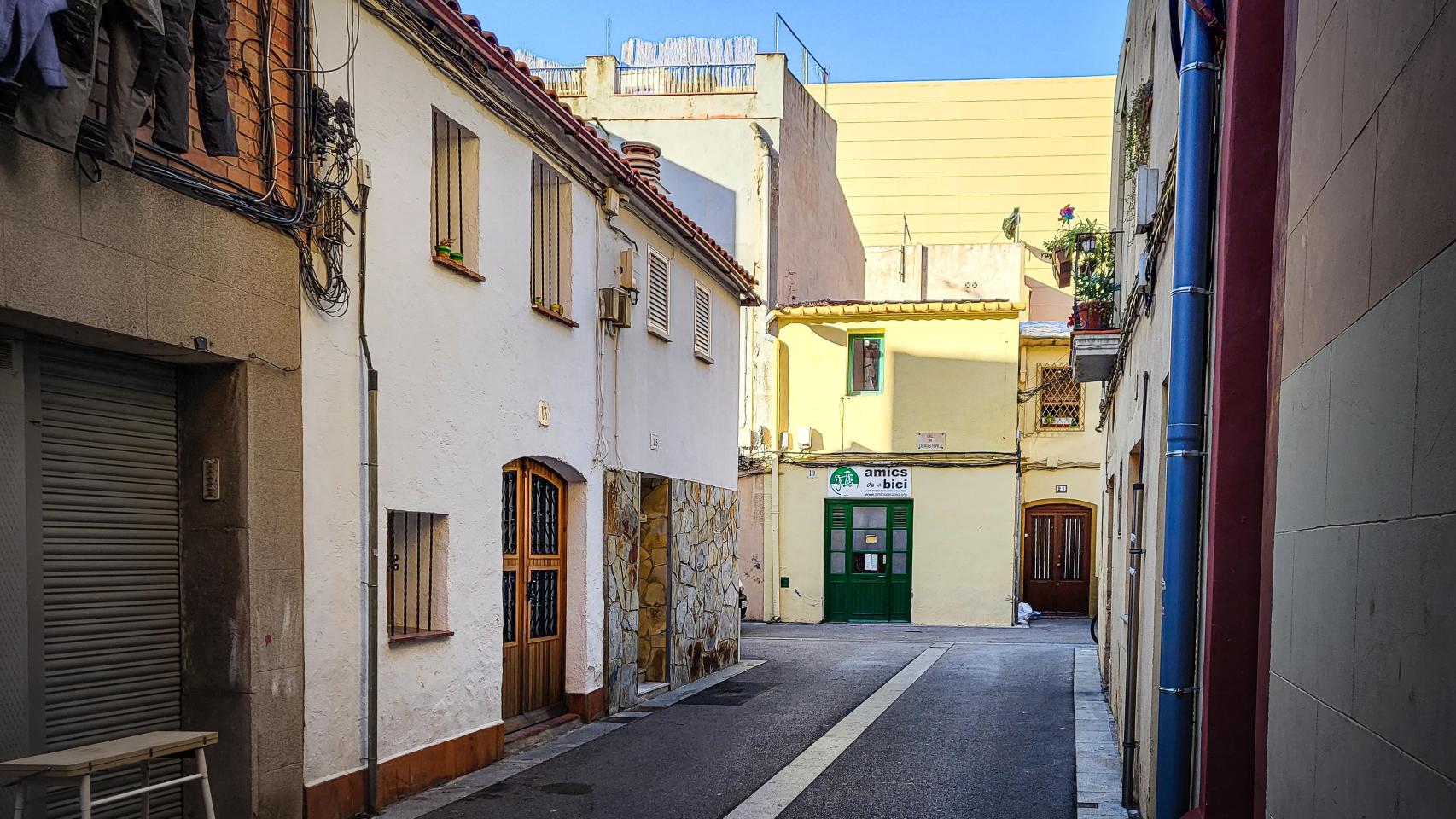 La calle Demòstenes, en el barrio de Sants de Barcelona