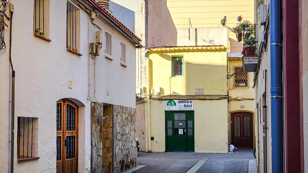 La calle Demòstenes, en el barrio de Sants de Barcelona