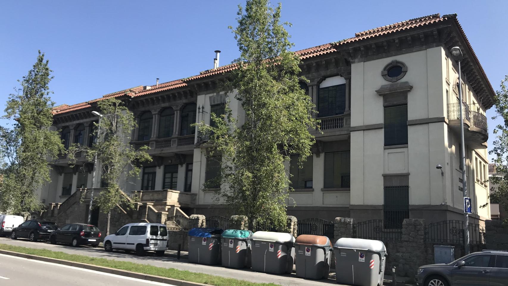 Exterior del Lola Anglada de Badalona