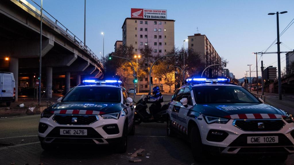 Operatiu policial contra el mercadet de la misèria de Badalona