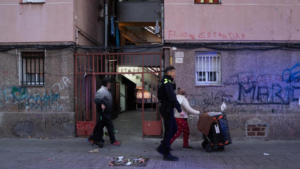 Operatiu policial contra el mercadet de la misèria de Badalona