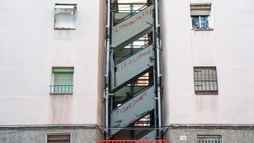Mossos d'esquadra, policia local y policia nacional en el barrio de Sant Roc contra el mercado de la miseria