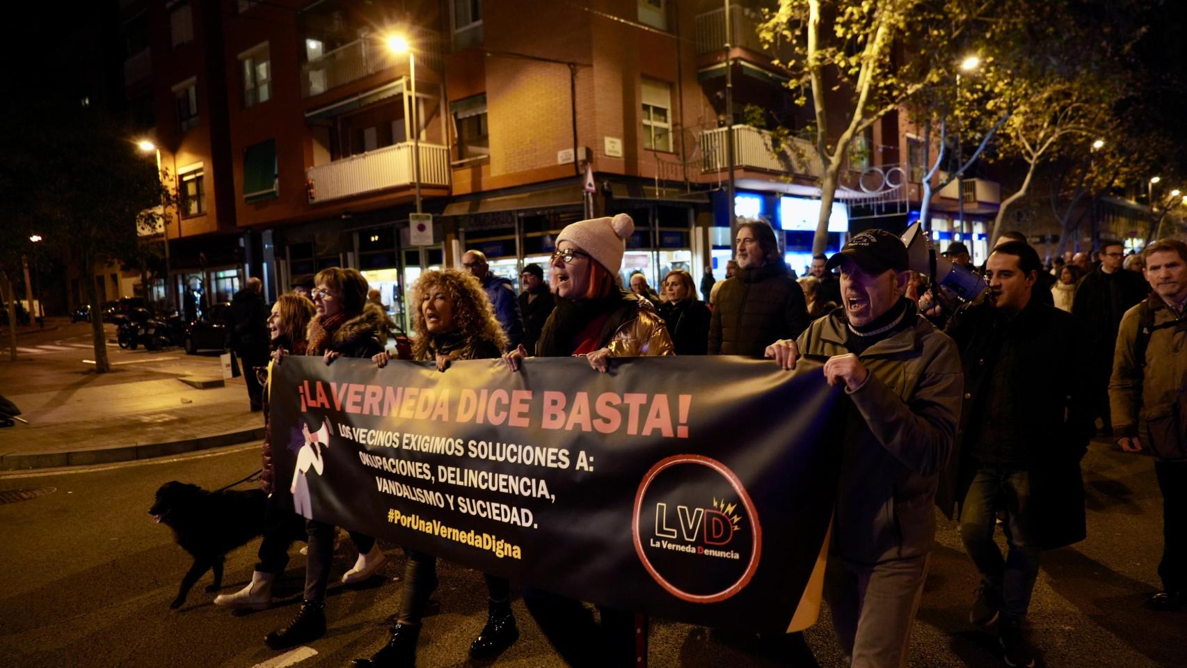 La Verneda sale a la calle para manifestarse contra la inseguridad