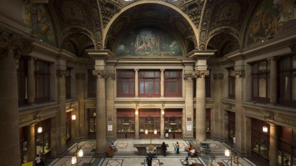 Interior del edificio de Correos, en Via Laietana