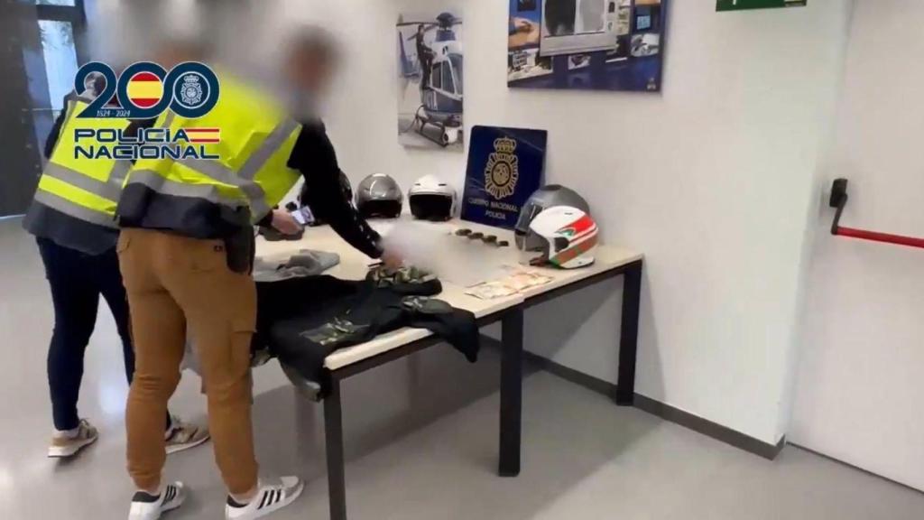 La Policía Nacional recupera 12 relojes de lujo y esclarece 49 robos con violencia