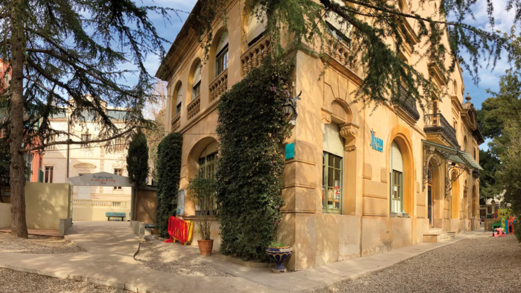 Colegio John Tabalot, el centro con la cuota más elevada en el estudio de este año del CICAE