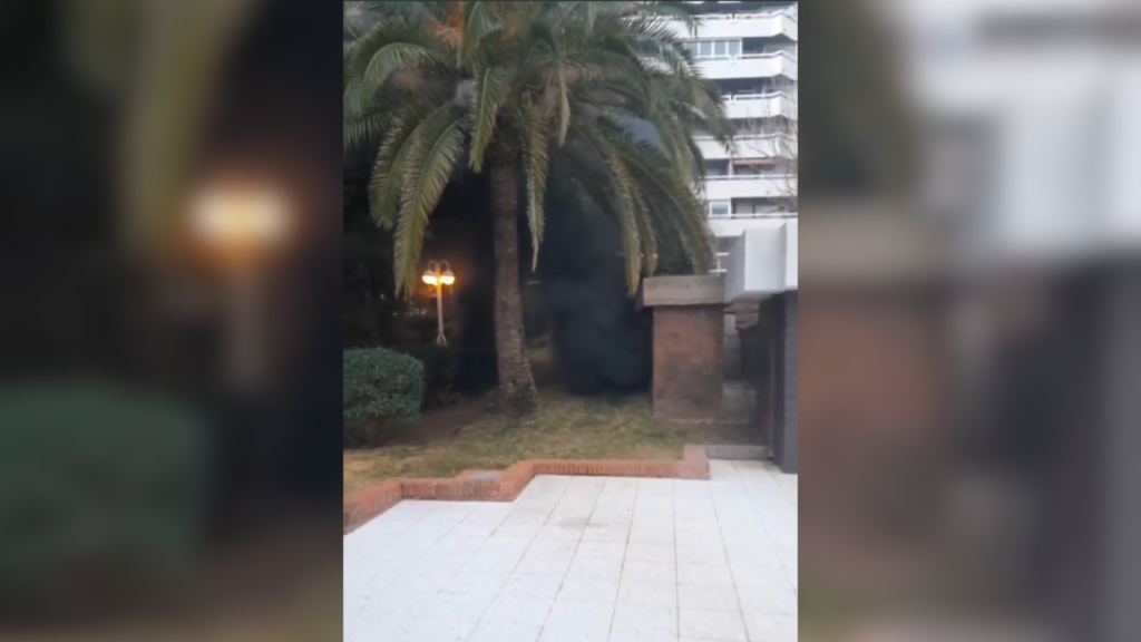 Un incendio en Gràcia deja sin luz a más de 1.000 vecinos