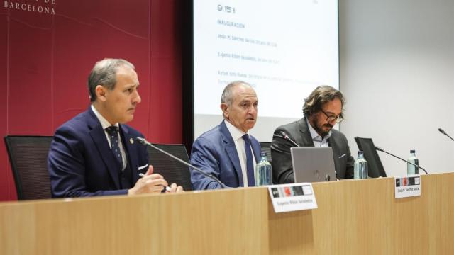 El decano del ICAM, Eugenio Ribón; el decano del ICAB, Jesús M. Sánchez, y el Secretario de la Junta de Gobierno y Diputado Responsable de Formación del ICA Málaga, Rafael Soto