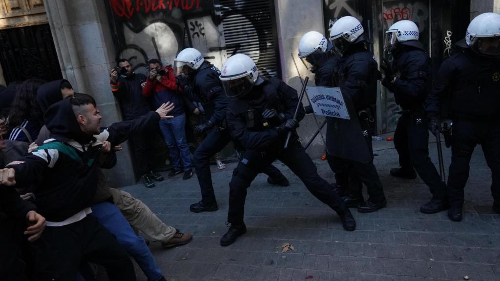 Protestas contra el desalojo de la Massana en el Raval