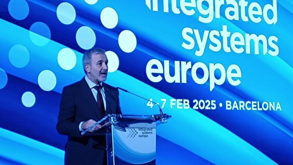 El alcalde de Barcelona, Jaume Collboni, en la cena de apertura de la feria Integrated Systems Europe (ISE) en Barcelona