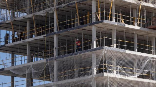 Viviendas en construcción en una imagen de archivo