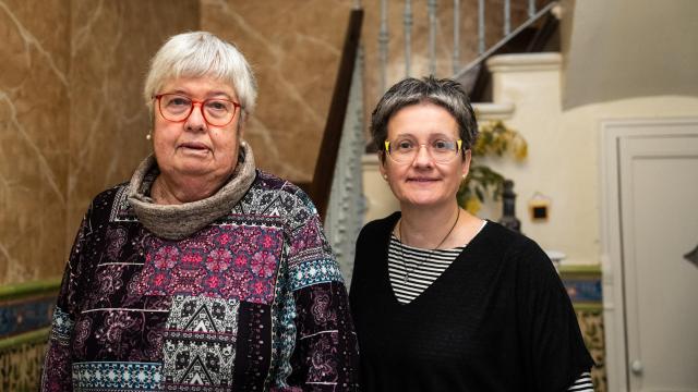 Núria Gómez Monfort (der) junto a su madre Teresa Monfort Navarro