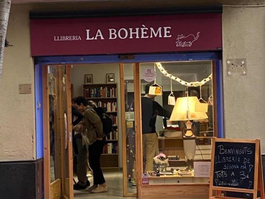 Fachada de la librería La Bohème, en el Clot, Barcelona