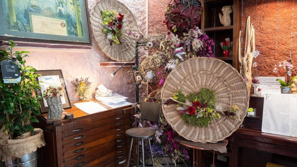 Interior de la floristería Maria Ponsa Flors de Rambla Catalunya
