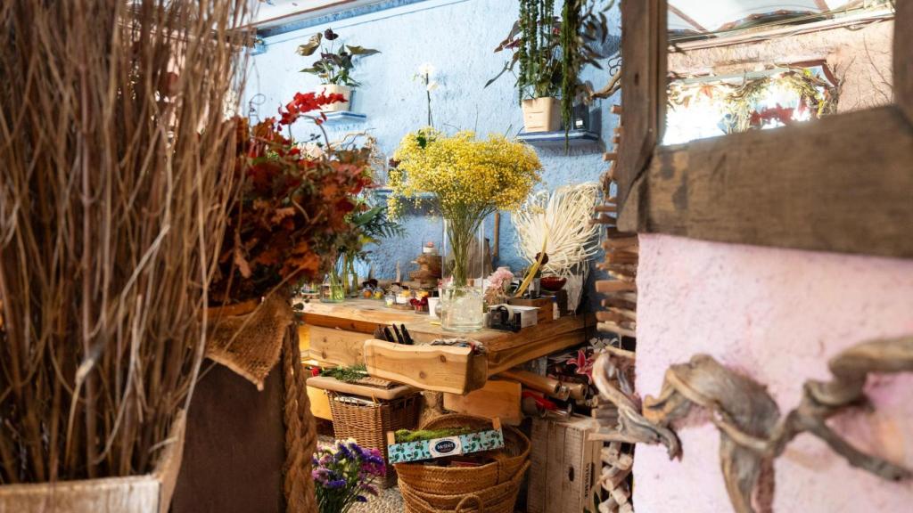 Interior de la floristería Maria Ponsà Flors de Rambla Catalunya