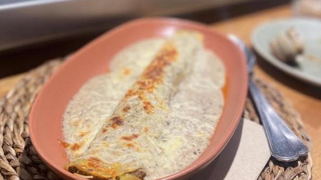 Un canelón tradicional en el 5 hermanos