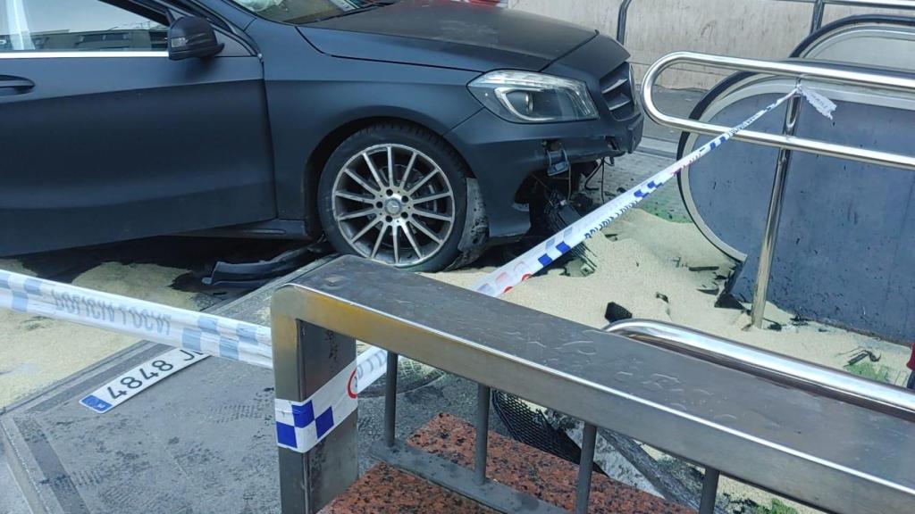 Coche accidentado en Esplugues