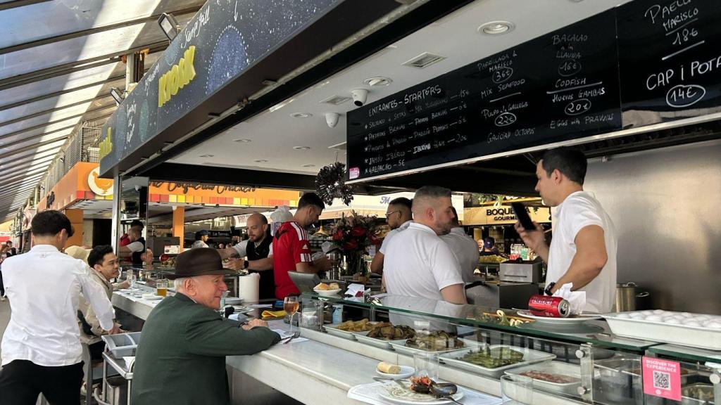 Puesto de Kiosk Universal en el mercado de la Boqueria tras el apagón