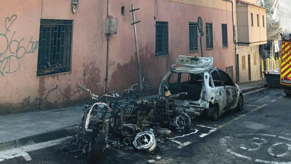 Las motos eléctricas calcinadas en Santa Coloma