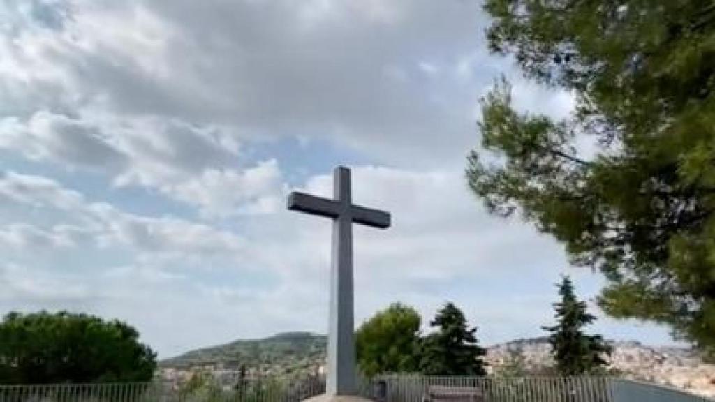 La cruz del Turó de la Peira