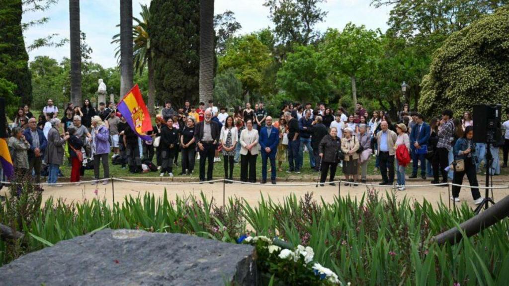 Homenaje a los deportados a campos de concentración y demás víctimas del nazismo en el parque de la Ciutadella este lunes