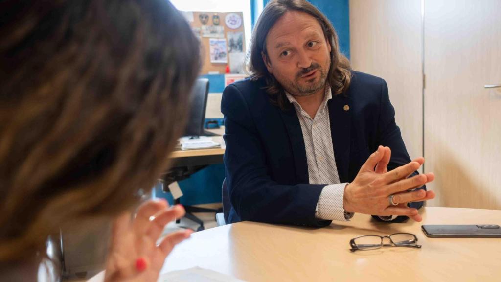 Salva Tovar durante la entrevista con Metrópoli