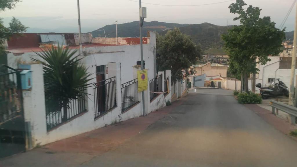 Una calle de Torre Baró afectada por la eliminación de aparcamiento
