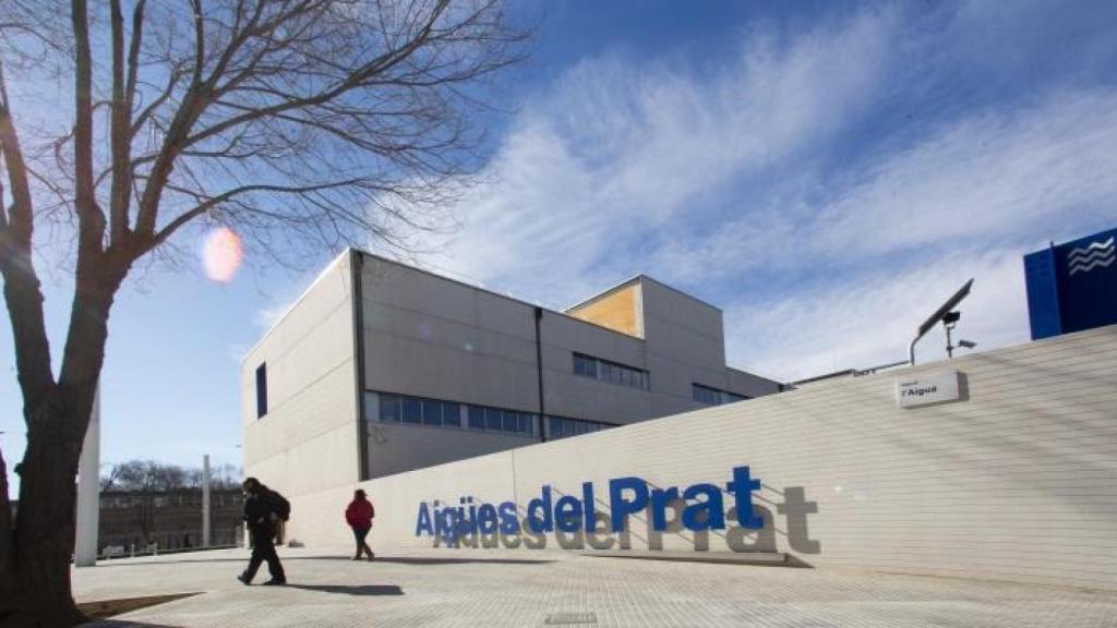 El edificio de Aigües de El Prat