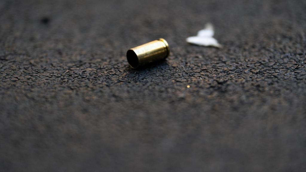 Un casquillo de una de las balas que los aspirantes a mossos disparan en el ISPC