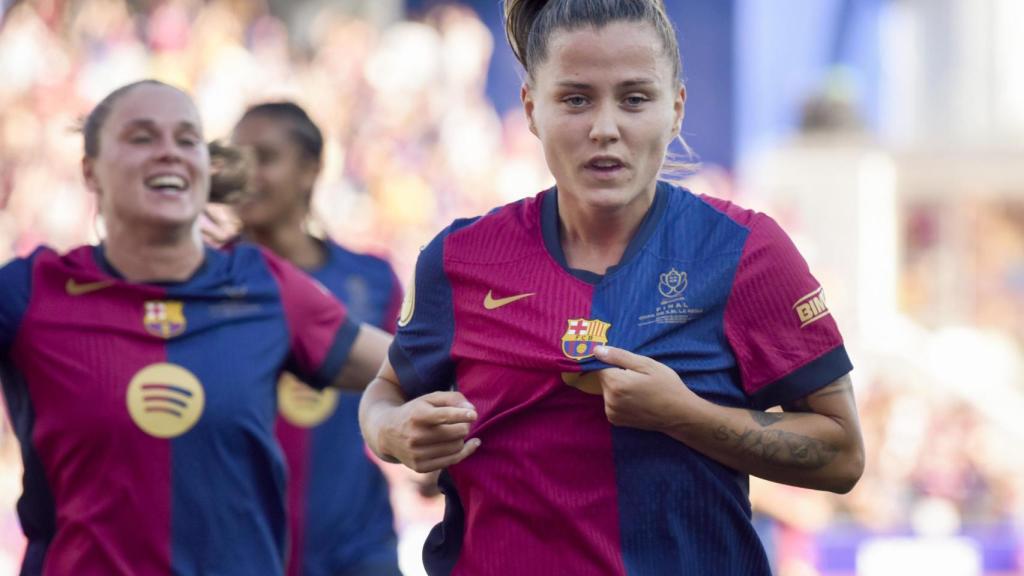 Claudia Pina celebra su doblete en la final de la Copa de la Reina