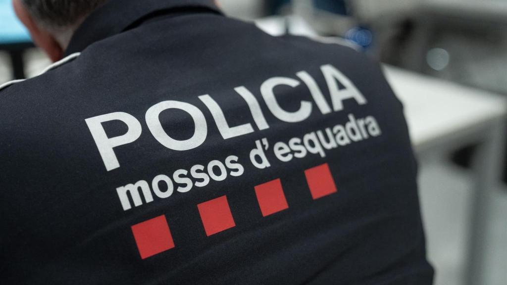 Un agente de los Mossos d'Esquadra en una imagen de archivo