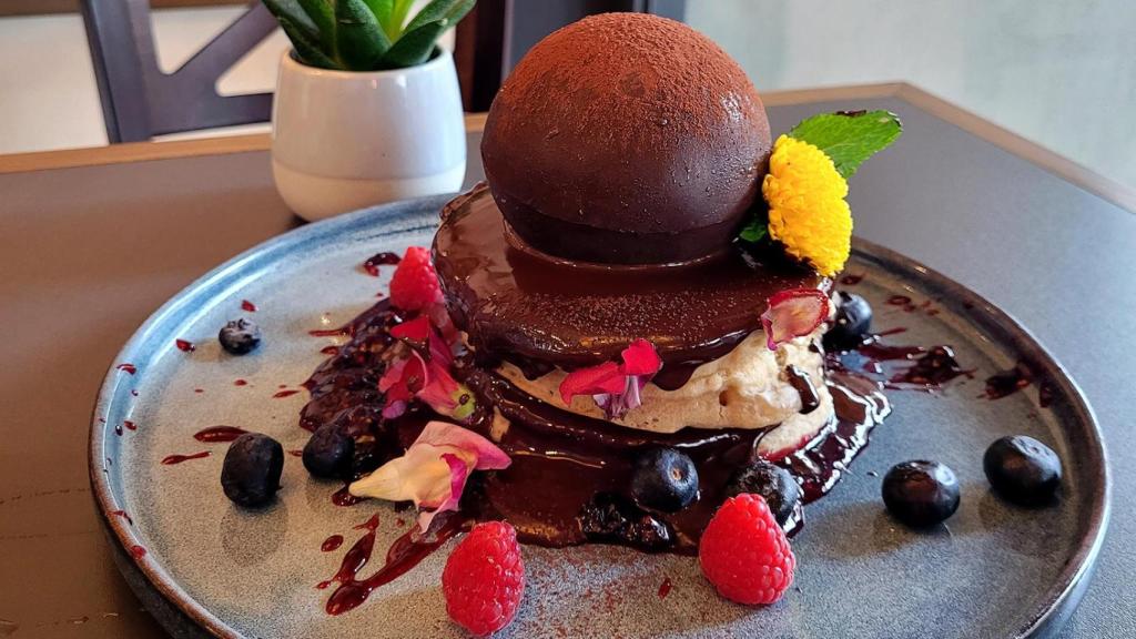 Un plato de comida en Gabby's brunch