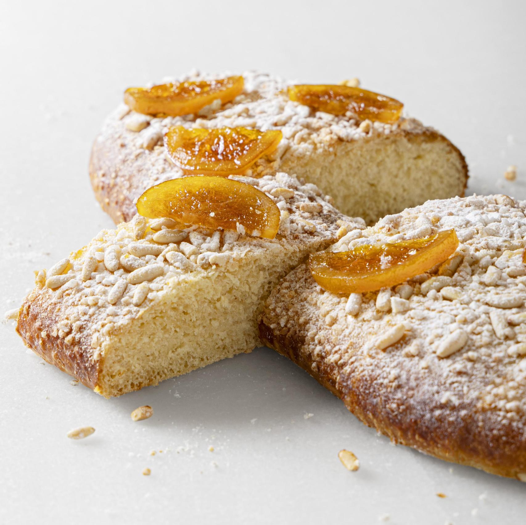 Coca con crema y naranja de la Pastisseria Hofmann