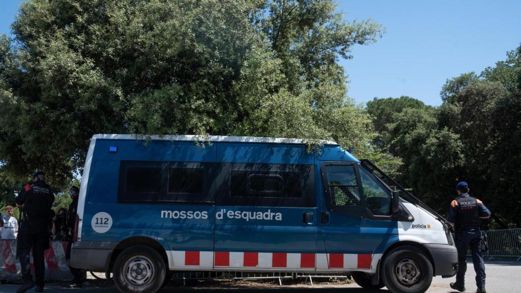Un furgón de los Mossos d'Esquadra en el dispositivo de seguridad