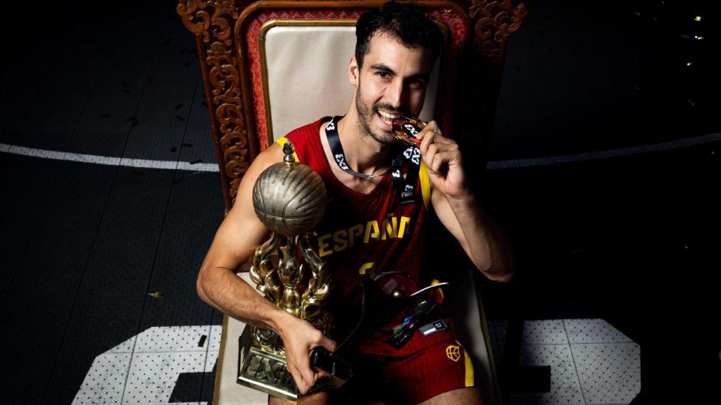 Guim Expósito, durante la final del Mundial de baloncesto 3x3 en Ulán Bator, donde España se proclamó campeona del mundo por primera vez