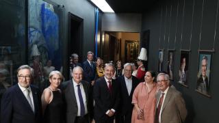 Collboni inaugura una galería de fotos de los alcaldes: "Representa un pedazo de la historia de Barcelona"