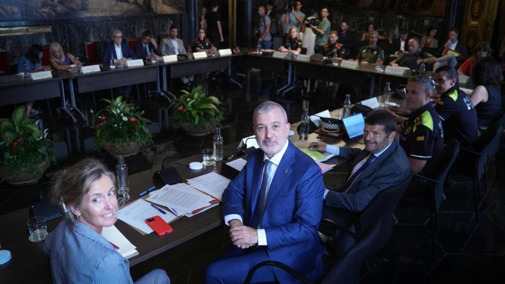 El alcalde de Barcelona, Jaume Collboni, preside la Junta Local de Seguridad para hacer balance de los primeros seis meses de 2025