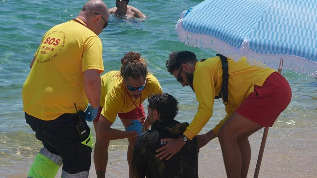 Atención a un apneista este sábado, 2 de agosto, en la playa de Barcelona