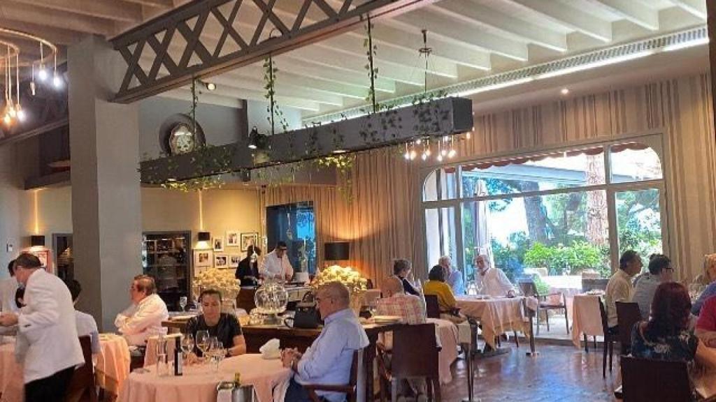 Interior del restaurante Hispania de Arenys de Mar