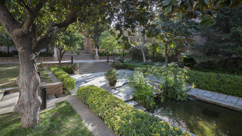 Jardines de la Fundació Julio Muñoz Ramonet de Barcelona