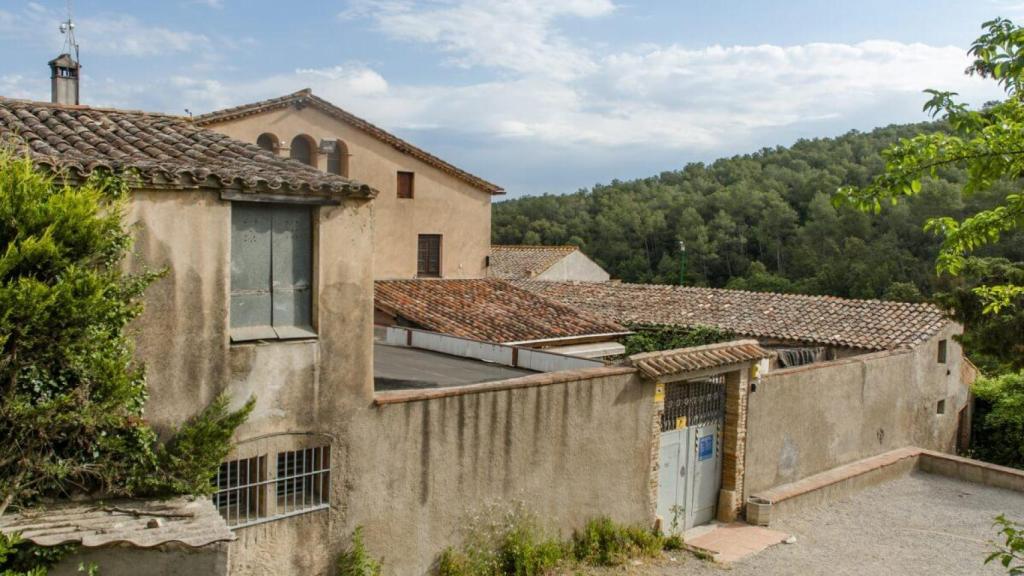 Exterior de la masía de Can Borrell